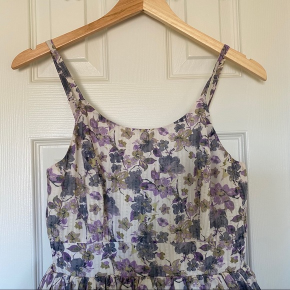 Young In Dress - Picture 2 of 5